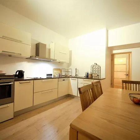 3 Bedrooms Oldtown With Balcony Quiet Area ריגה