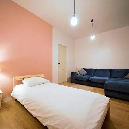 3 Bedroom's / Old Town & Balcony Apartment